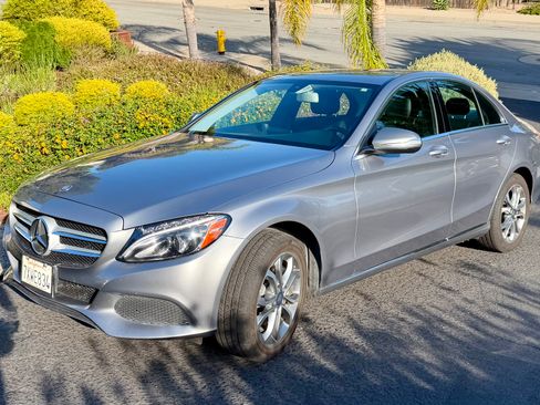 Used 2015 Mercedes-Benz C 300 4MATIC Sedan image 1