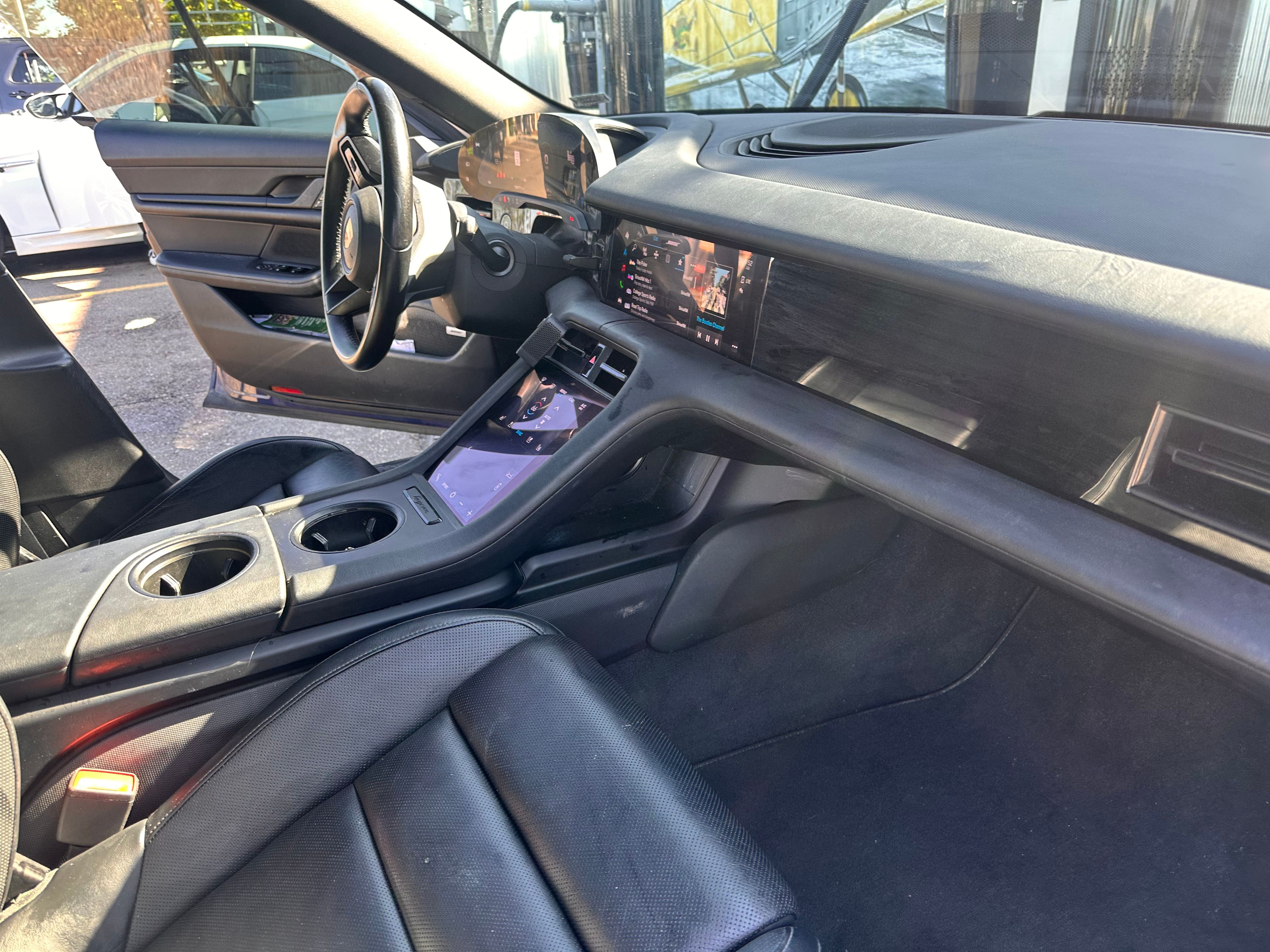 Used 2021 Porsche Taycan RWD image 30