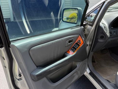 Used 2000 Lexus RX 300 4WD image 24