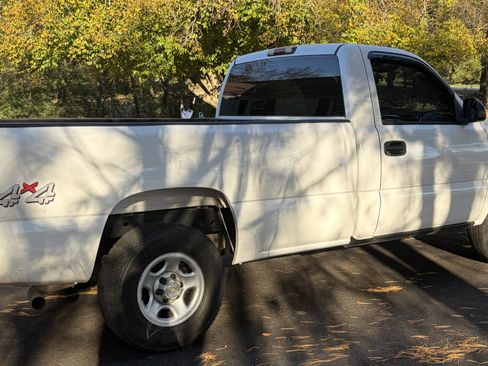 Used 2004 Chevrolet Silverado 1500 W/T image 8