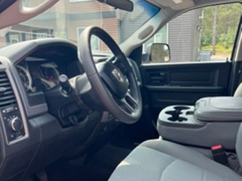 Used 2018 RAM 2500 Tradesman w/ Chrome Appearance Group AWD/4WD image 10