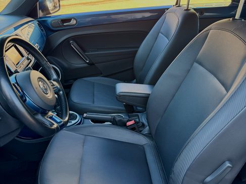 Used 2019 Volkswagen Beetle 2.0T SE image 10