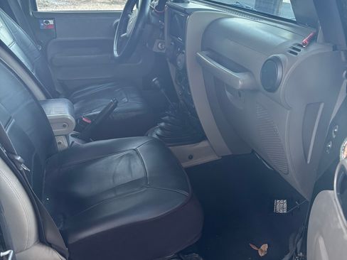 Used 2007 Jeep Wrangler Unlimited X image 8
