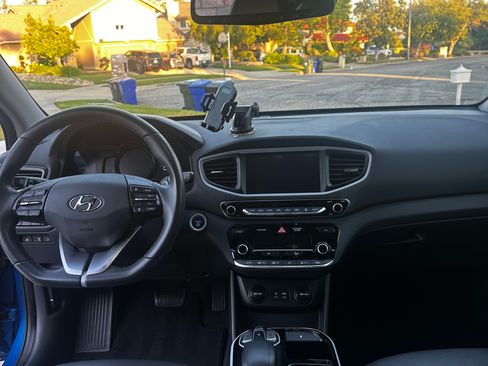 Used 2017 Hyundai Ioniq Limited w/ Limited Ultimate Package 02 FWD image 15
