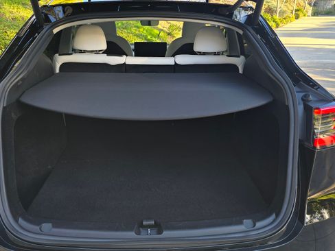 Used 2023 Tesla Model Y Long Range image 16