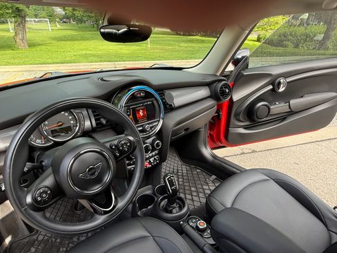 Used 2020 MINI Cooper 2-Door Hardtop FWD image 14