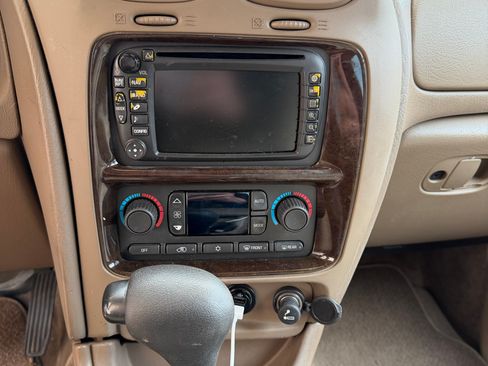 Used 2004 Buick Rainier CXL Plus w/ Convenience Package image 12