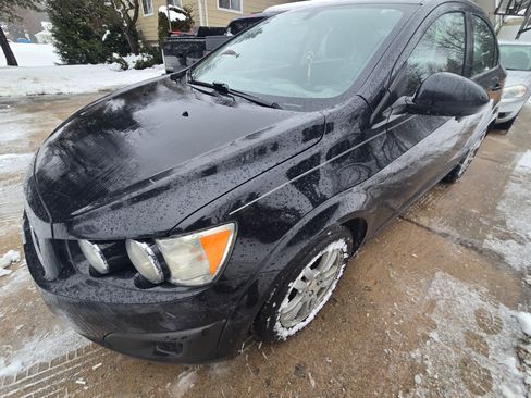 Used 2015 Chevrolet Sonic LT image 5