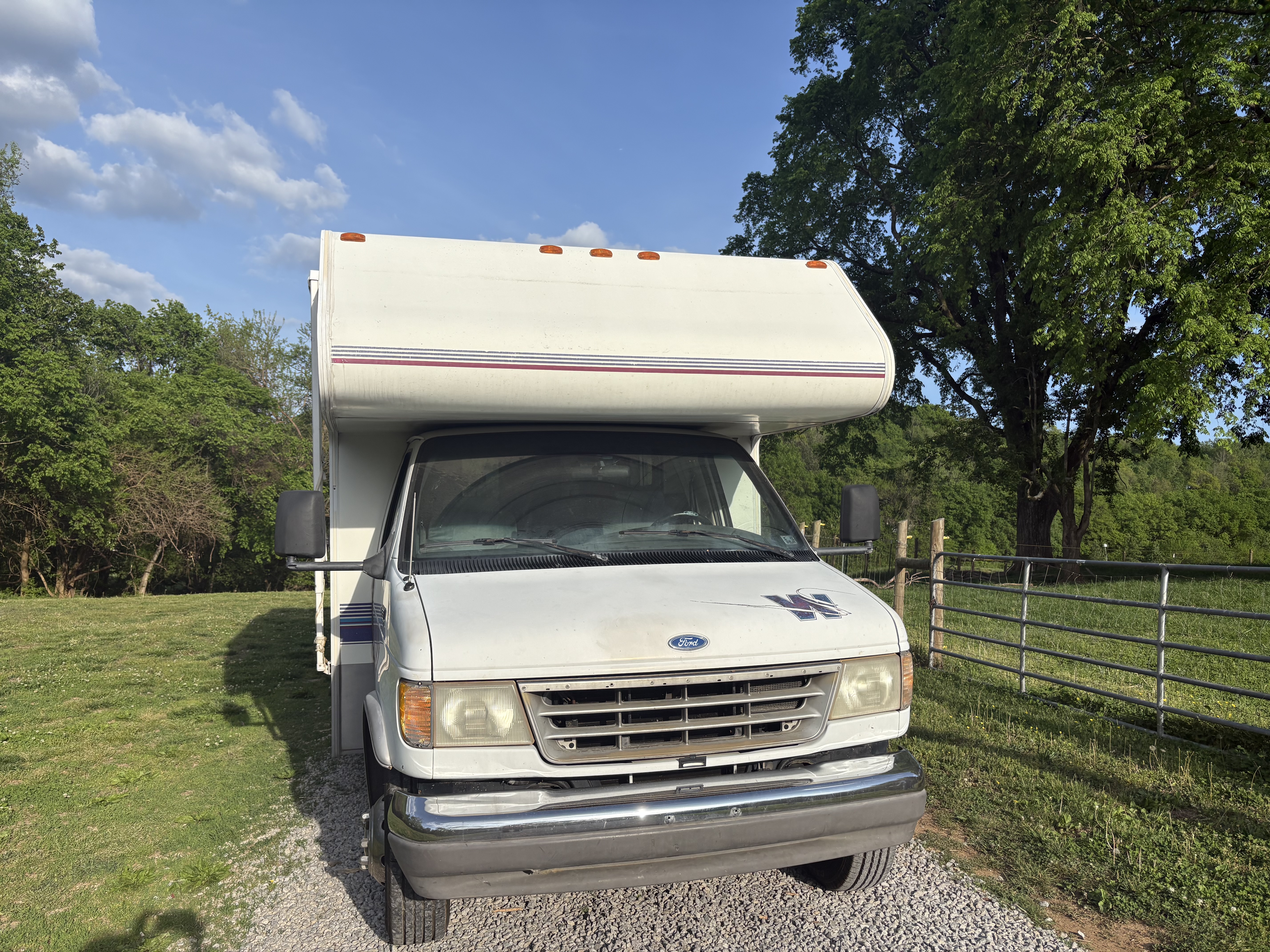 Used 1996 Ford E-350 and Econoline 350 RWD image 2