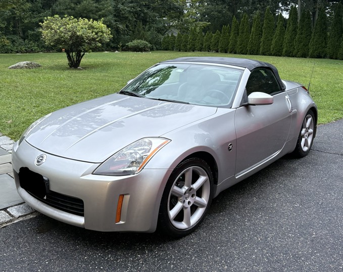 Used 2004 Nissan 350Z Touring RWD image 1