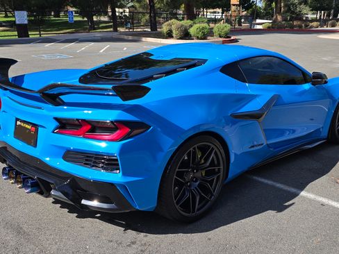 Used 2024 Chevrolet Corvette Z06 w/ Z07 Performance Package image 9
