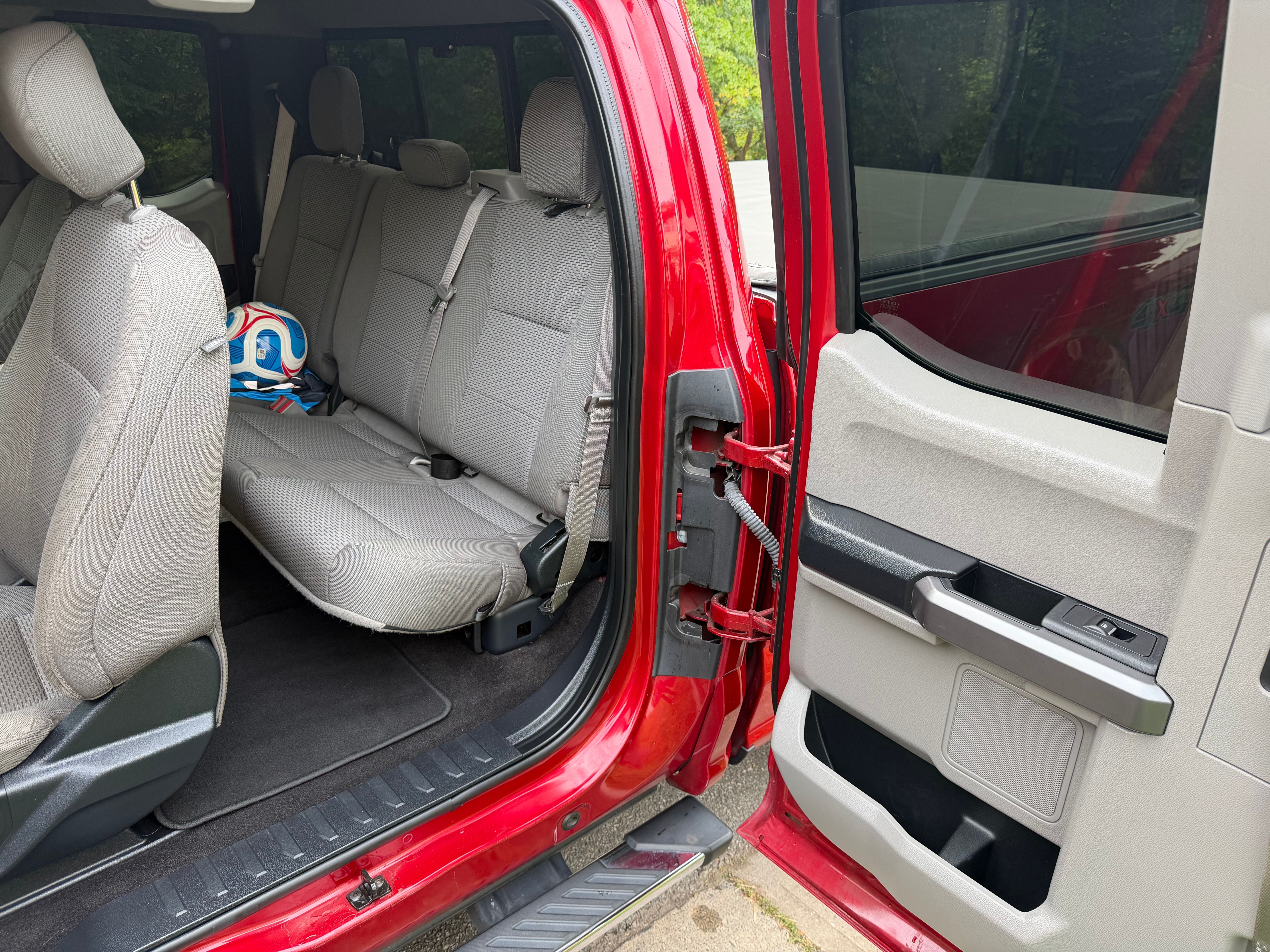 Used 2020 Ford F150 XLT w/ Equipment Group 302A Luxury AWD/4WD image 14