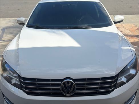 Used 2014 Volkswagen Passat 3.6 SEL Premium FWD image 2