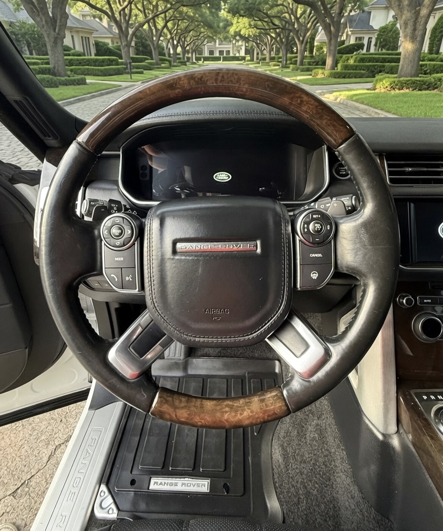 Used 2016 Land Rover Range Rover Supercharged AWD/4WD image 9