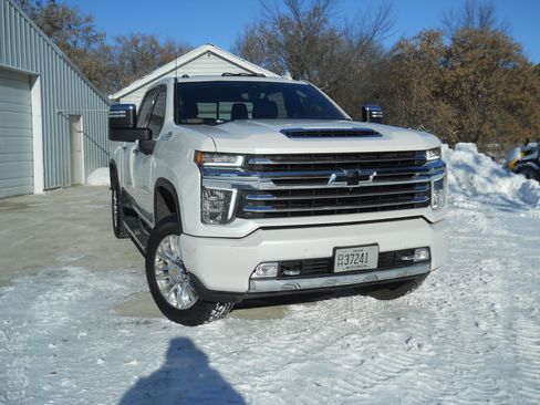 Used 2022 Chevrolet Silverado 2500 High Country w/ Z71 Off-Road Package image 25