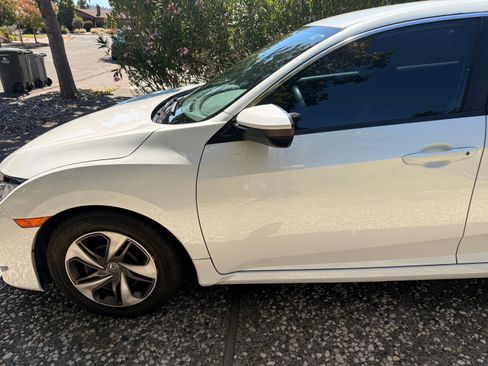 Used 2020 Honda Civic LX image 9