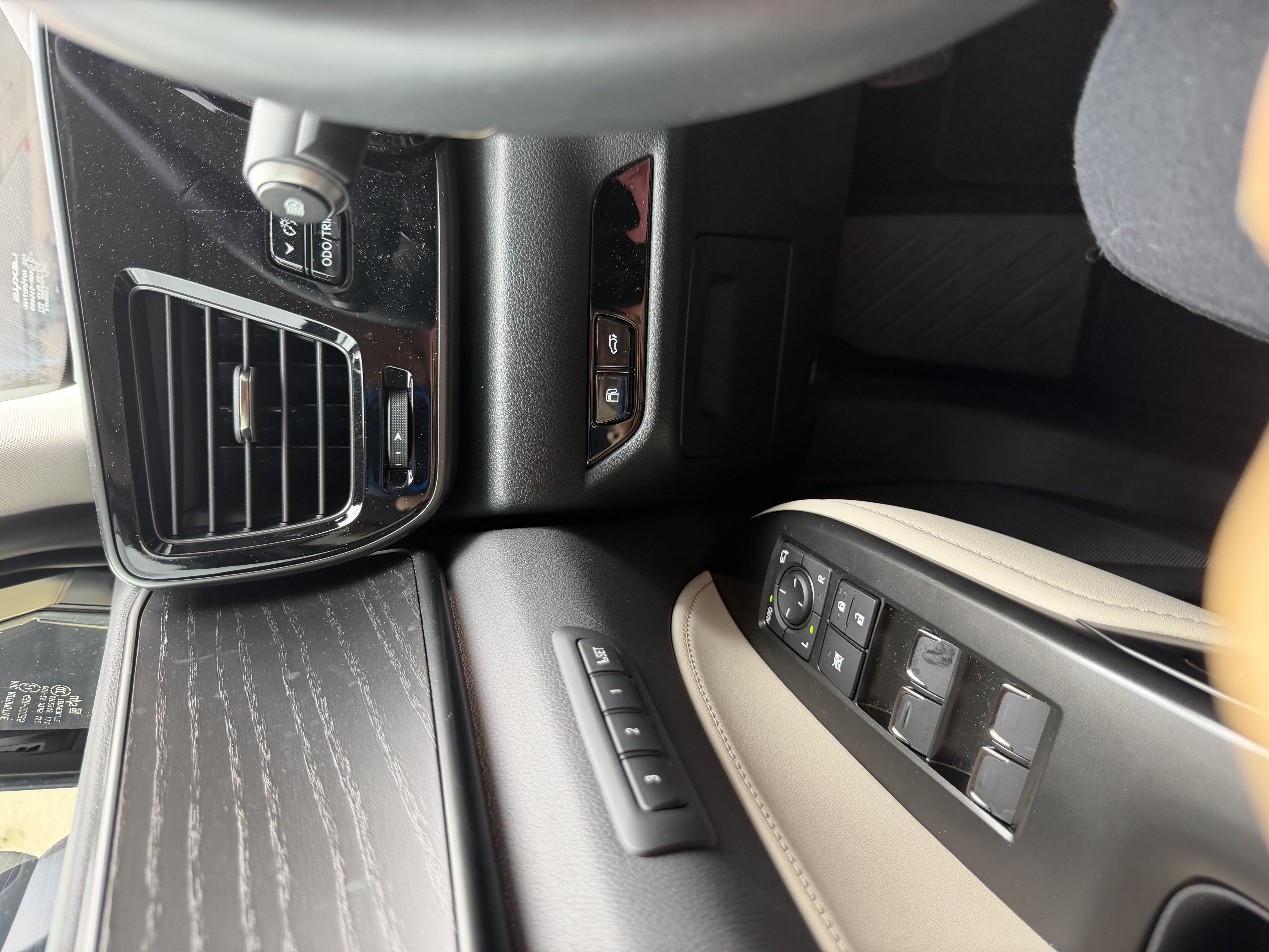 Used 2025 Lexus NX 450h+ AWD w/ Accessory Package (Z1) image 13