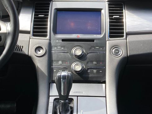 Used 2013 Ford Taurus SEL FWD image 11