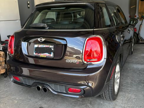Used 2015 MINI Cooper S image 18