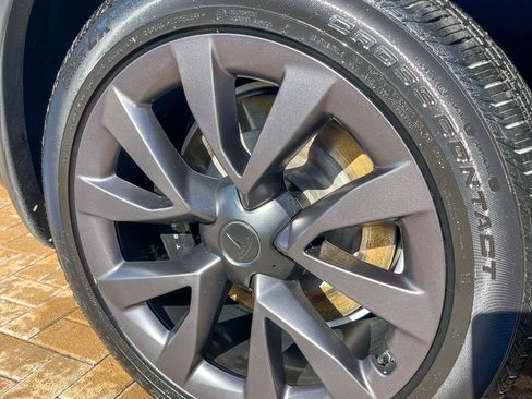 Used 2022 Tesla Model X Plaid image 24