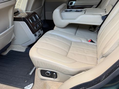 Used 2016 Land Rover Range Rover Long Wheelbase Autobiography image 10