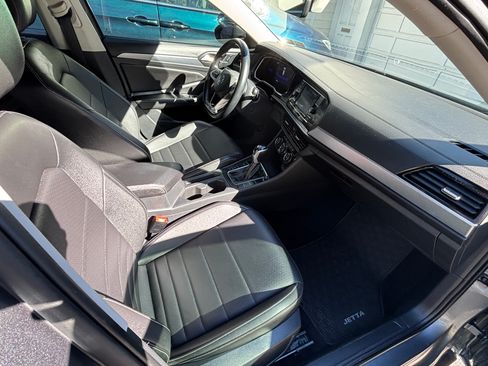 Used 2022 Volkswagen Jetta SE FWD image 10