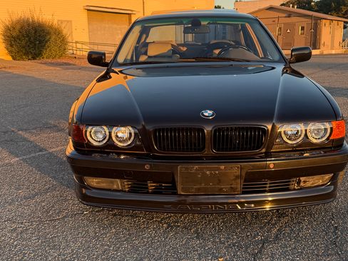 Used 2000 BMW 740i RWD image 12