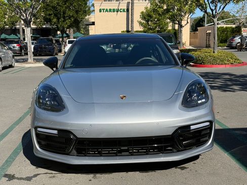 Used 2019 Porsche Panamera GTS image 5