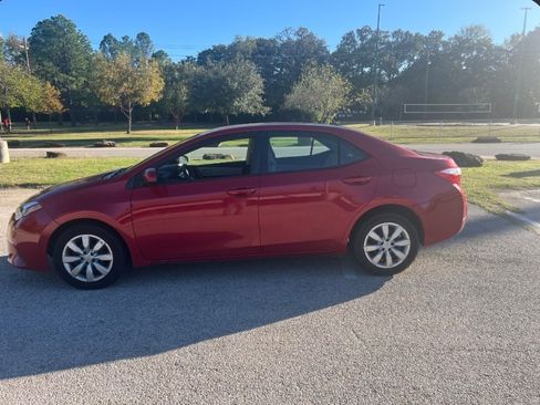 Used 2014 Toyota Corolla LE image 12