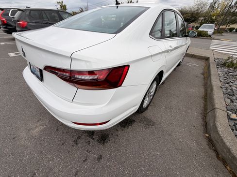 Used 2019 Volkswagen Jetta S w/ Driver Assistance Package FWD image 16