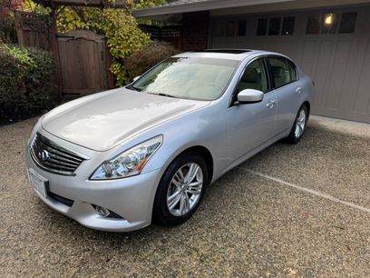 Used 2013 INFINITI G37 Journey w/ Premium Pkg