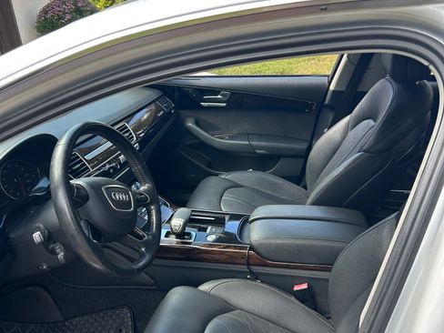 Used 2012 Audi A8 L 4.2 image 5
