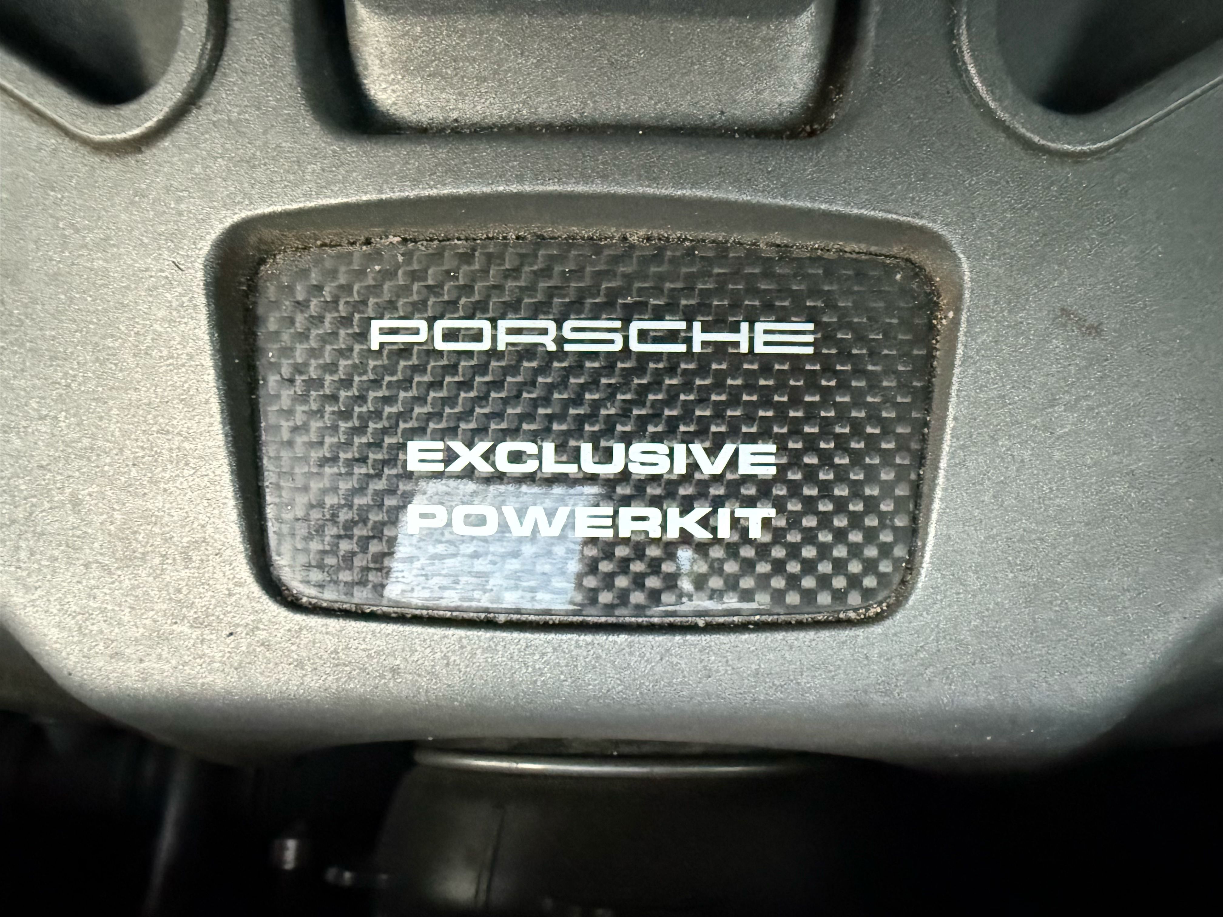 Used 2017 Porsche Macan Turbo AWD/4WD image 23