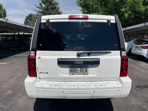 Used 2006 Jeep Commander 4WD image 4