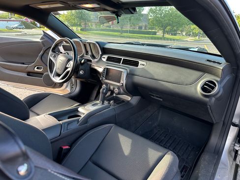 Used 2014 Chevrolet Camaro LT RWD image 16