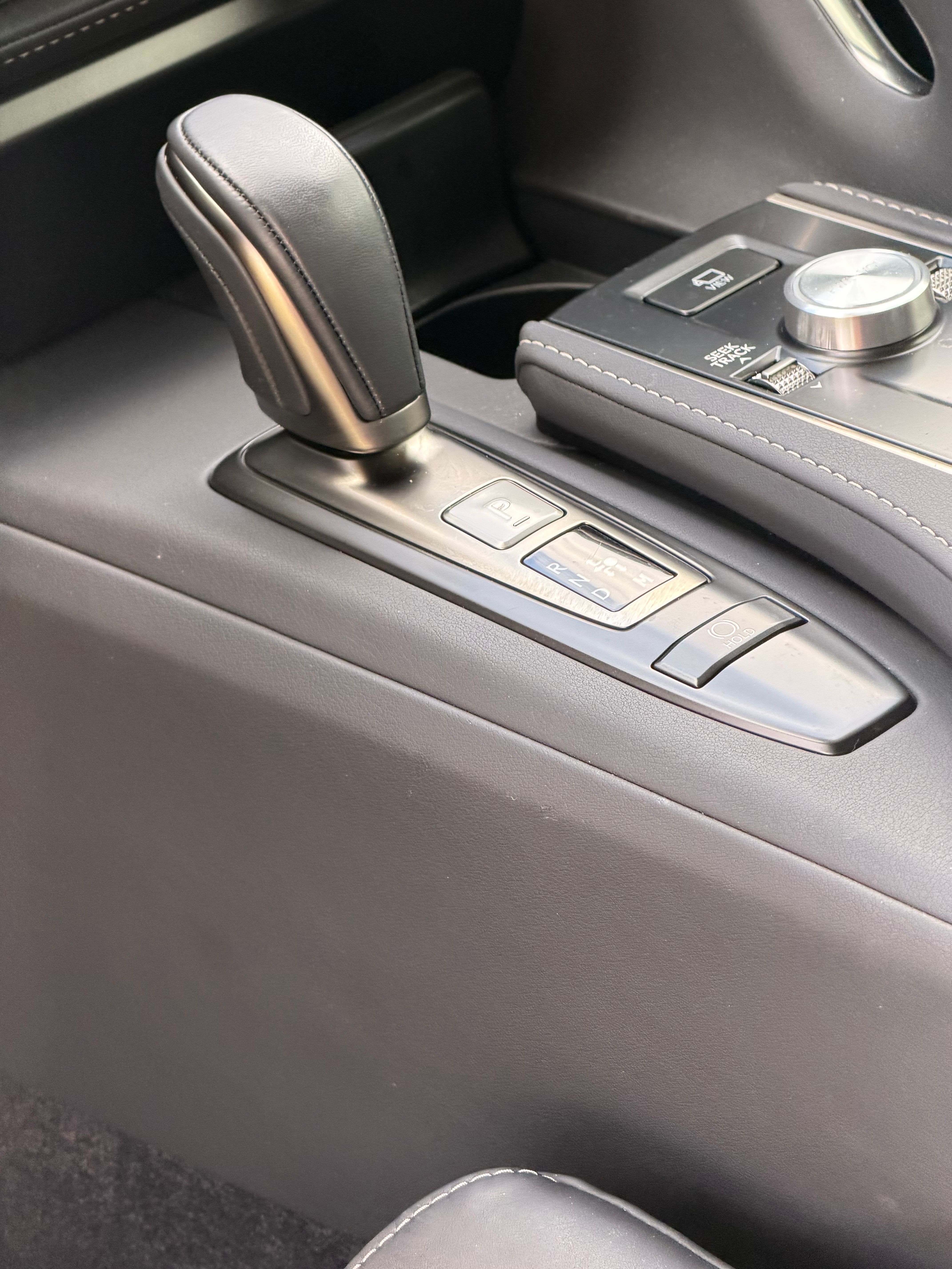 Used 2024 Lexus LC 500 Coupe w/ Touring Package RWD image 12