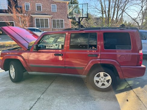 Used 2006 Jeep Commander 2WD image 5