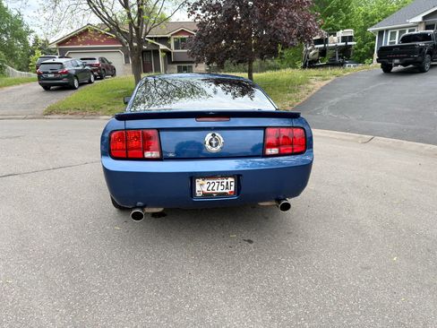 Used 2007 Ford Mustang Premium RWD image 11