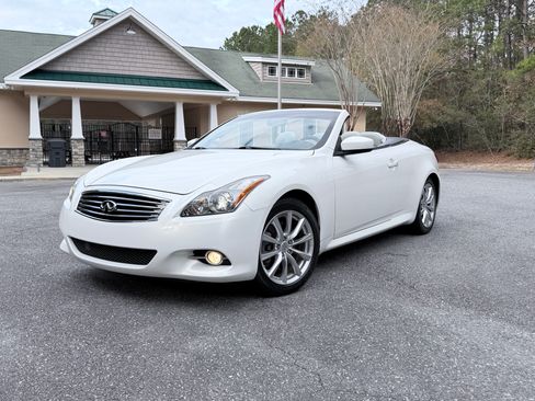 Used 2012 INFINITI G37 Convertible image 11