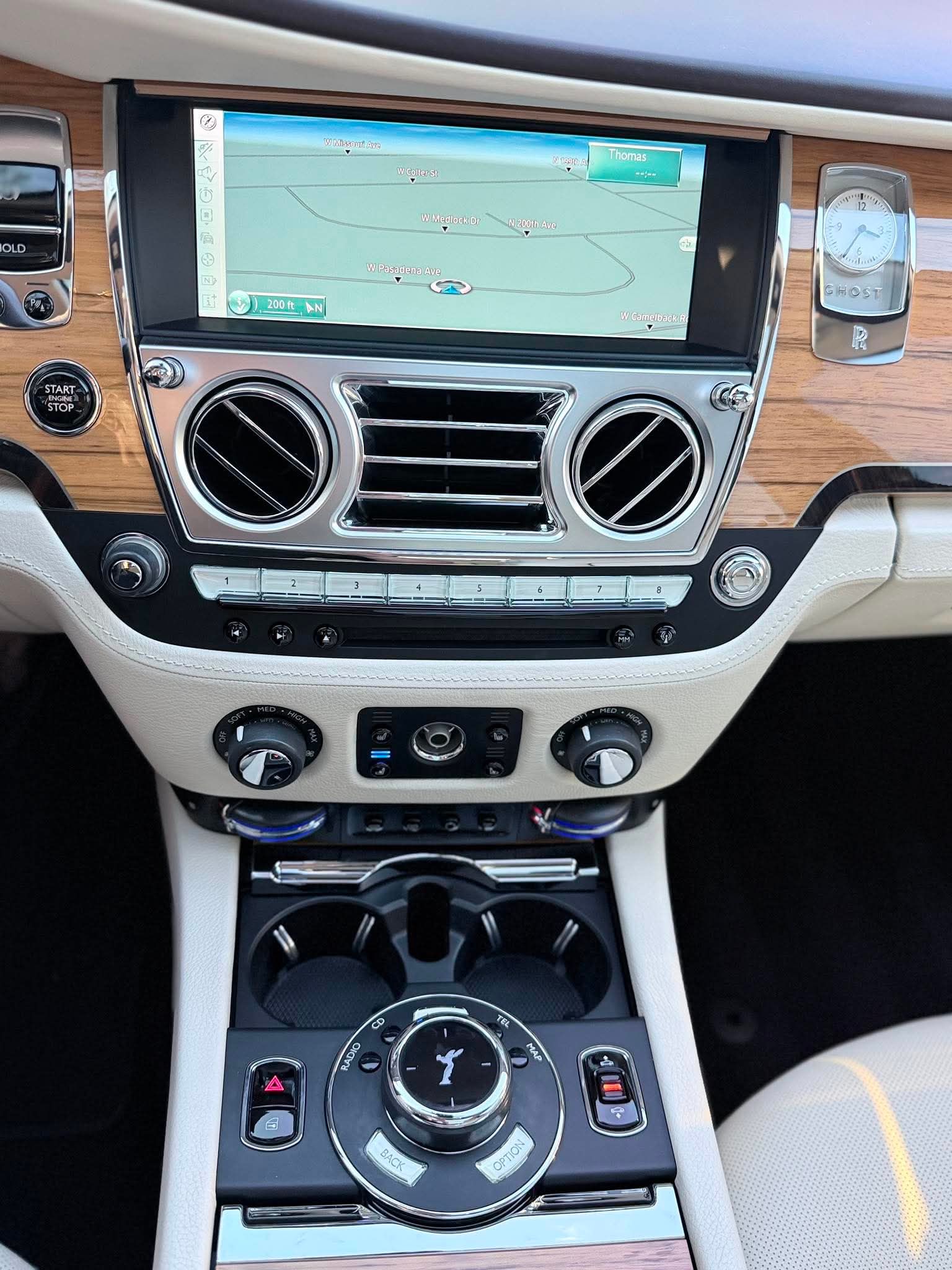 Used 2014 Rolls-Royce Ghost RWD image 17