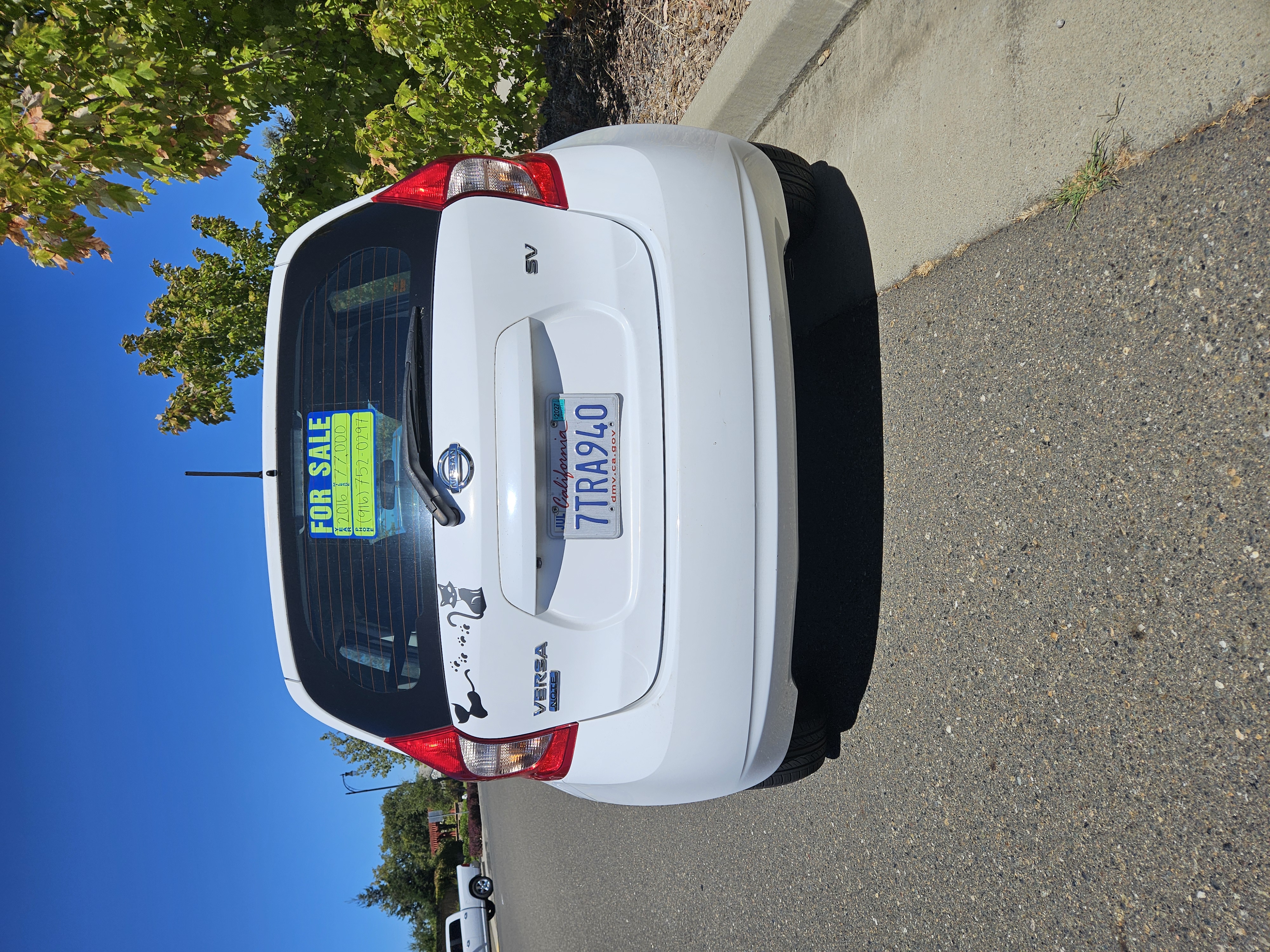 Used 2016 Nissan Versa Note SV FWD image 1