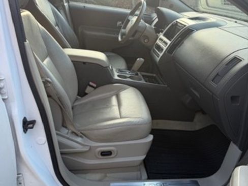 Used 2010 Ford Edge Limited image 13