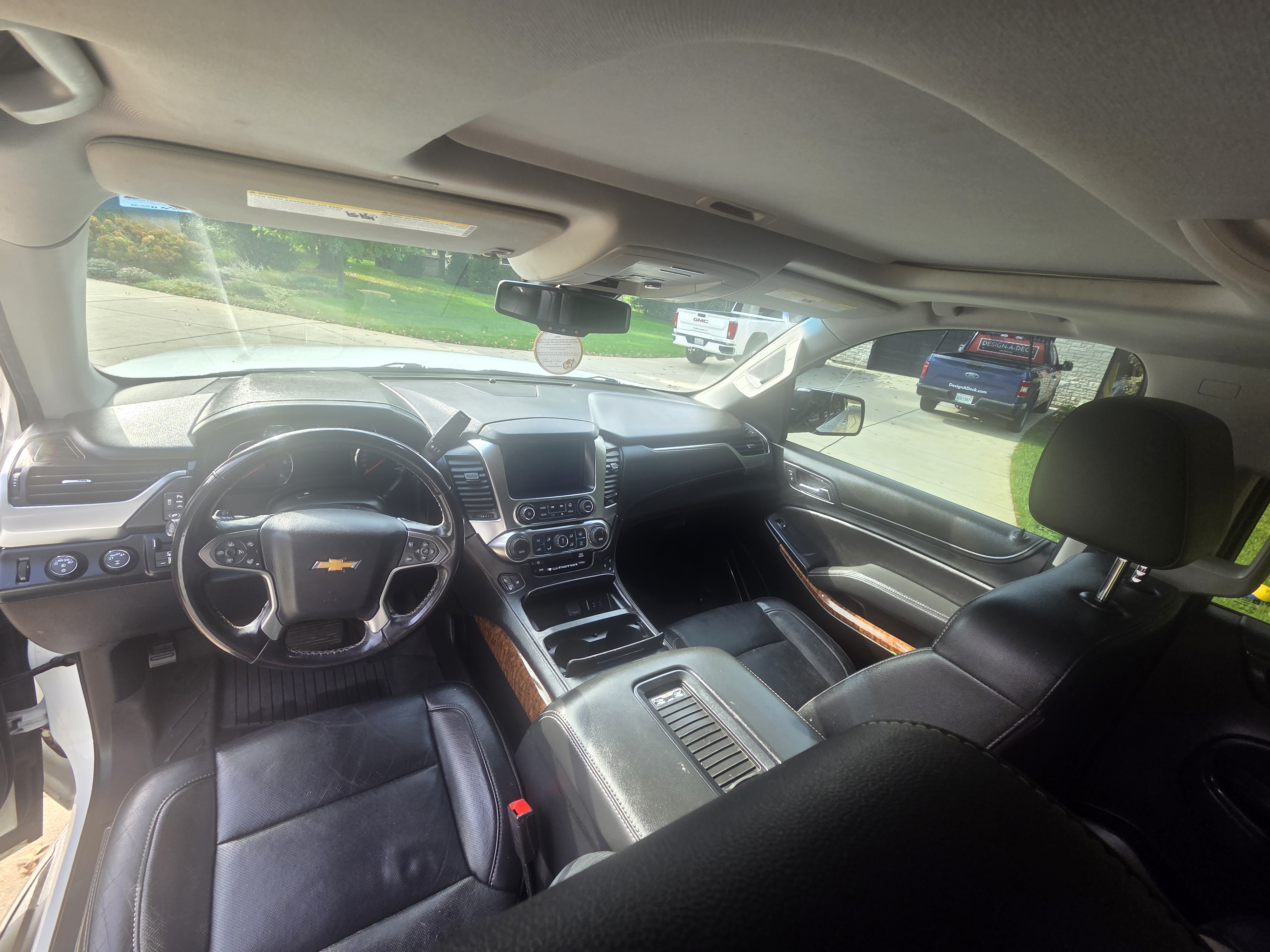 Used 2020 Chevrolet Suburban Premier AWD/4WD image 12