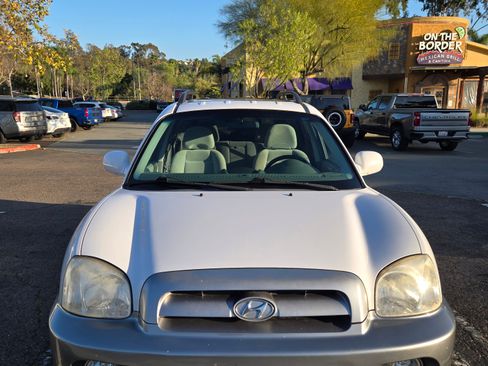 Used 2005 Hyundai Santa Fe GLS image 2