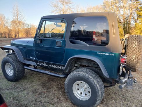 Used 1995 Jeep Wrangler SE image 14