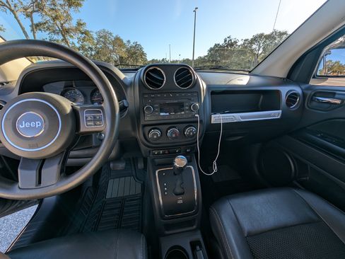 Used 2015 Jeep Compass Sport w/ Power Value Group image 31