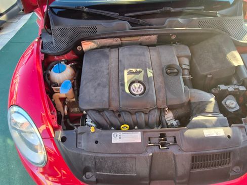 Used 2014 Volkswagen Beetle 2.5 image 9