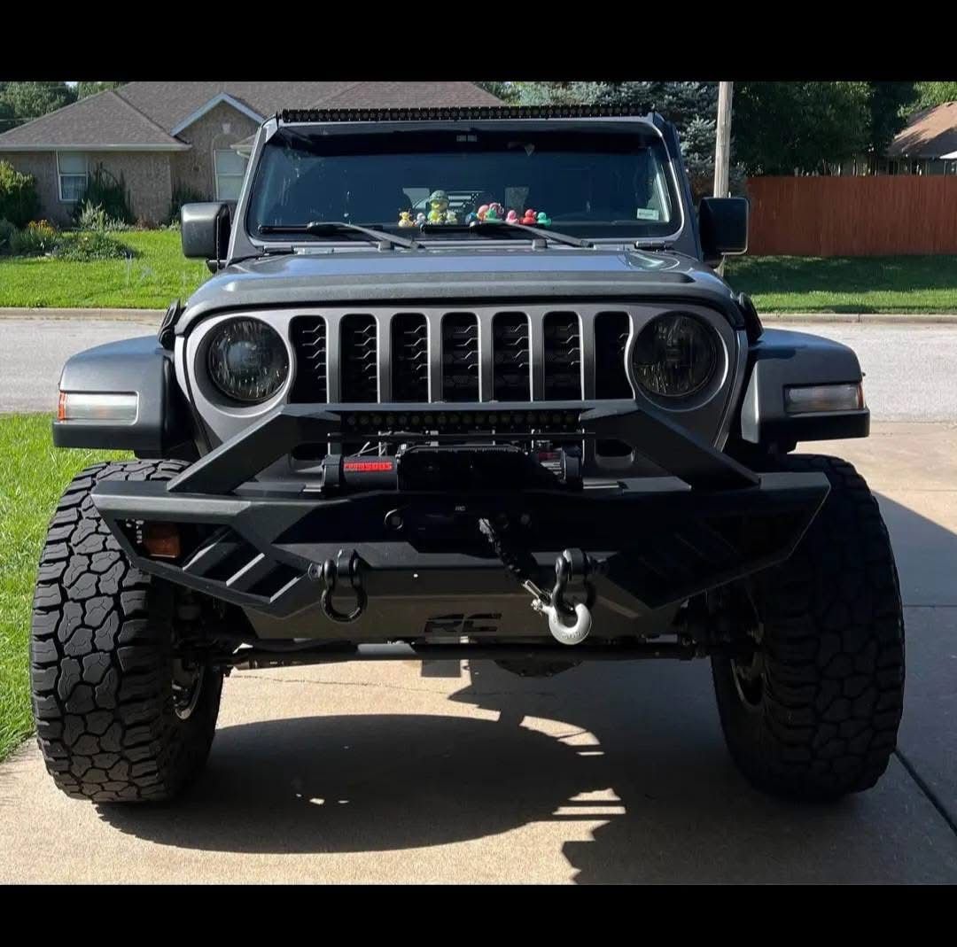 Used 2020 Jeep Gladiator Sport w/ Quick Order Package 24S AWD/4WD image 8