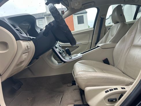 Used 2012 Volvo S60 T5 FWD image 11