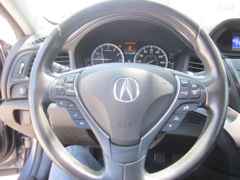 Used 2017 Acura ILX FWD image 12